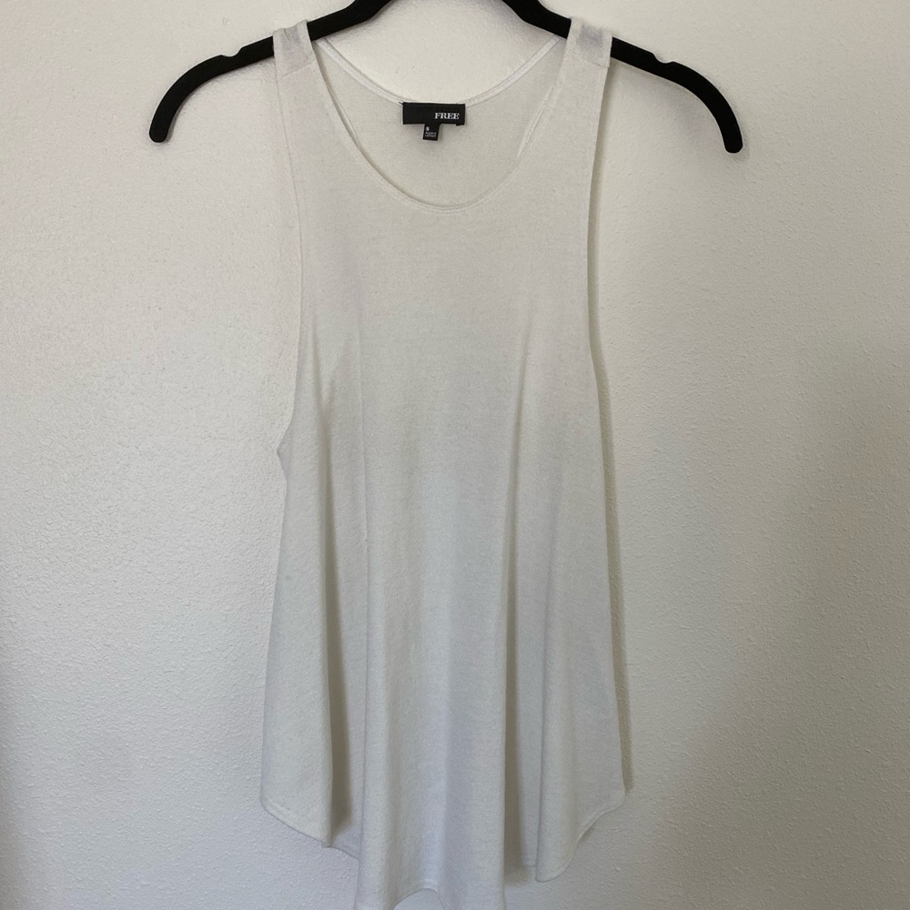 Aritzia Wilfred Free tank